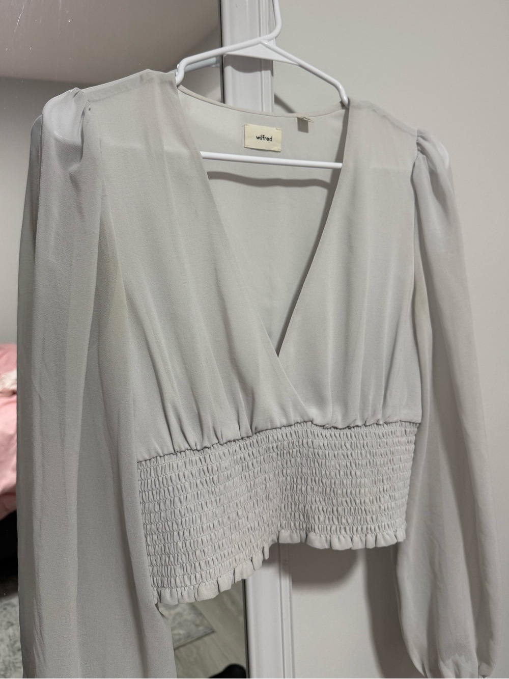 ARITZIA | Wilfred light blue Wistful V-neck blouse